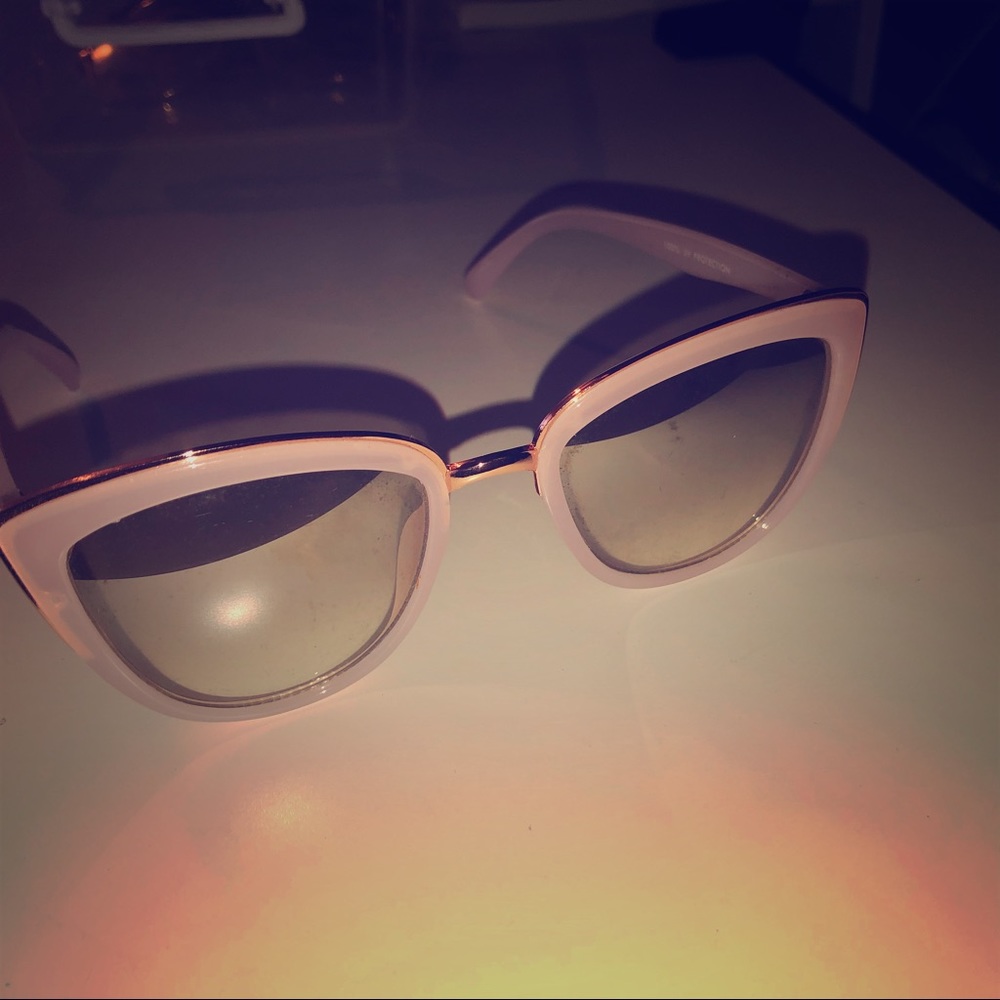 Blush Pink Mirrored Glasses